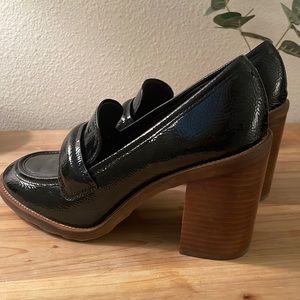 WOMEN'S FRANCO SARTO RAVEN BLOCK HEEL LOAFERS